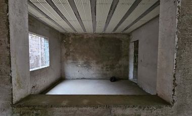 VENTA CASA A TERMINAR - B° SARGENTO CABRAL