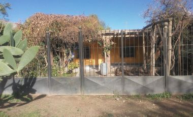 Casa de dos dormitorios. La Bebida, Rivadavia
