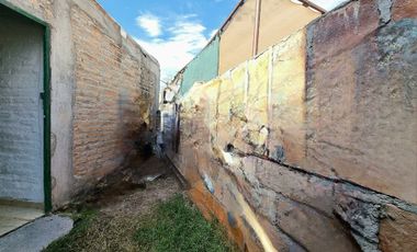 3 CASAS SOBRE TERRENO DE 647 M2. RIVADAVIA SUR