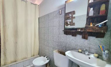 3 CASAS SOBRE TERRENO DE 647 M2. RIVADAVIA SUR