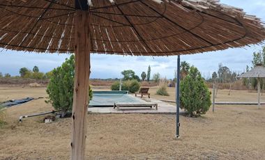 CASA, PISCINA Y QUINCHO EN TERRENO DE 2 HECTAREAS