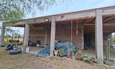 CASA, PISCINA Y QUINCHO EN TERRENO DE 2 HECTAREAS
