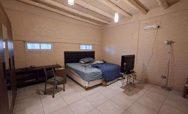 CASA, PISCINA Y QUINCHO EN TERRENO DE 2 HECTAREAS