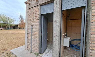 CASA, PISCINA Y QUINCHO EN TERRENO DE 2 HECTAREAS