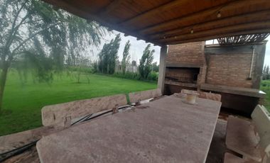 CASA, PISCINA Y QUINCHO EN TERRENO DE 2 HECTAREAS