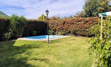 CASA DE DOS PLANTAS. ZONA B° NATANIA VI, RIVADAVIA