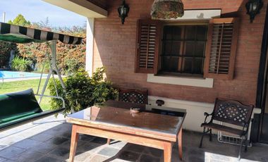 CASA DE DOS PLANTAS. ZONA B° NATANIA VI, RIVADAVIA