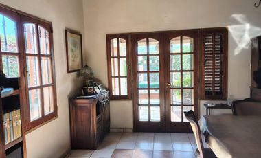 CASA DE DOS PLANTAS. ZONA B° NATANIA VI, RIVADAVIA