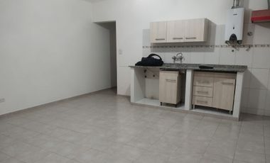 CASA MAS 2 DEPTOS.  B° 23 DE OCTUBRE. RIVADAVIA