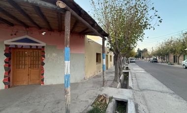 CASA ESQUINA + 2 DPTOS CERCA FACULTAD DE SOCIALES
