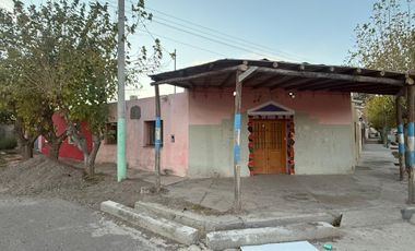 CASA ESQUINA + 2 DPTOS CERCA FACULTAD DE SOCIALES