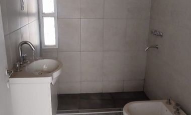 Casa Céntrica. 3 habitaciones. 2 baños. Capital