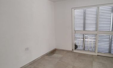 Casa Céntrica. 3 habitaciones. 2 baños. Capital