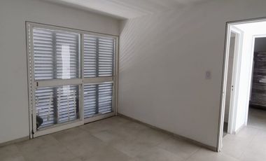 Casa Céntrica. 3 habitaciones. 2 baños. Capital