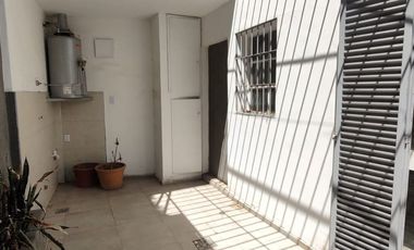 Casa Céntrica. 3 habitaciones. 2 baños. Capital