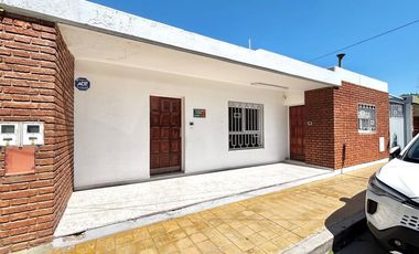 Casa 3 Dorm, 2 Baños, en Capital. Apto Credito.