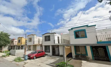 Casa en remate en Lomas del Paseo, Monterrey, Nuevo León