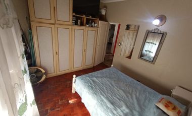 CASA 5 AMB VENTA S. MARTIN  C 2 DPTOS PARA RENTA