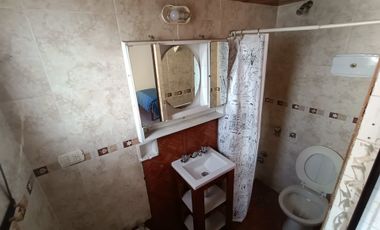 CASA 5 AMB VENTA S. MARTIN  C 2 DPTOS PARA RENTA