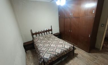 CASA 5 AMB VENTA S. MARTIN  C 2 DPTOS PARA RENTA