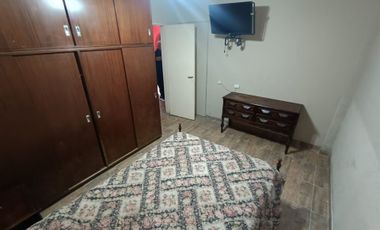 CASA 5 AMB VENTA S. MARTIN  C 2 DPTOS PARA RENTA