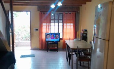 CASA 5 AMB VENTA S. MARTIN  C 2 DPTOS PARA RENTA