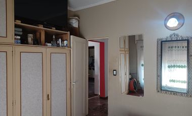 CASA 5 AMB VENTA S. MARTIN  C 2 DPTOS PARA RENTA