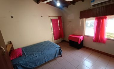 CASA 5 AMB VENTA S. MARTIN  C 2 DPTOS PARA RENTA