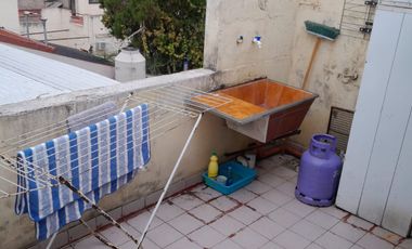 CASA 5 AMB VENTA S. MARTIN  C 2 DPTOS PARA RENTA