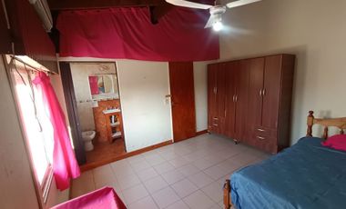 CASA 5 AMB VENTA S. MARTIN  C 2 DPTOS PARA RENTA