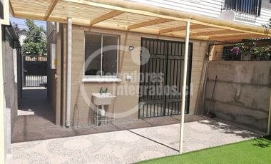 Casa en Arriendo en Calle Camino Real / Cardenal Oviedo