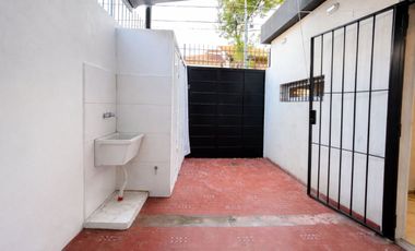 Casa en venta 3 amb con cochera PB Olivos