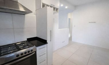 Casa en venta 3 amb con cochera PB Olivos