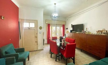 Venta casa 3 ambientes jardín terraza Ramos Mejía