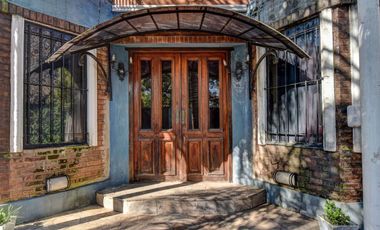 Venta casa 6 ambientes Don Torcuato parque pileta