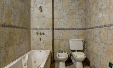 Venta casa 6 ambientes Don Torcuato parque pileta