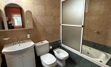 VENTA DPTO 2 DORM Y 2 BAÑOS B°CONSTITUYENTES