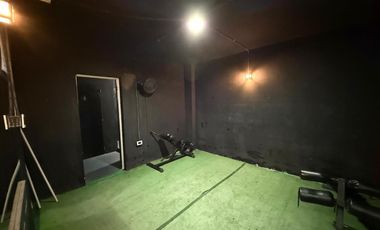 VENTA GRAN LOCAL COMERCIAL CENTRICO SOBRE AVENIDA