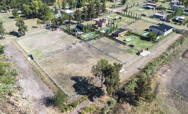 CASA C/PILETA, SIN EXPENSAS LA CONSTANCIA LIBERTAD