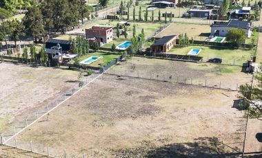 CASA C/PILETA, SIN EXPENSAS LA CONSTANCIA LIBERTAD