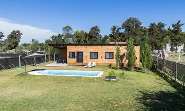 CASA C/PILETA, SIN EXPENSAS LA CONSTANCIA LIBERTAD