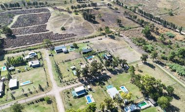 CASA C/PILETA, SIN EXPENSAS LA CONSTANCIA LIBERTAD