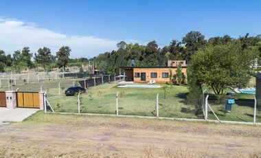 CASA C/PILETA, SIN EXPENSAS LA CONSTANCIA LIBERTAD