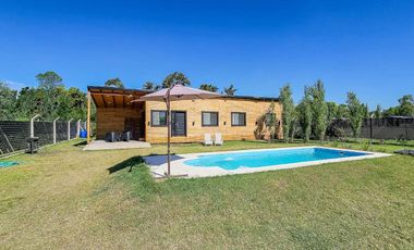 CASA C/PILETA, SIN EXPENSAS LA CONSTANCIA LIBERTAD