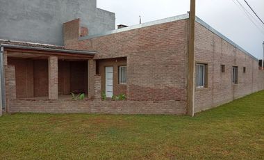 Casa Nueva en esquina Praderas 3