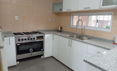 Casa Nueva en esquina Praderas 3