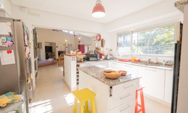 Importante casa en Villa California