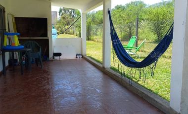Alquiler anual 2 dormitorios con pileta en Cosquín