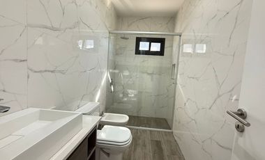 QUINTA VENTA 5 AMBIENTE CON PILETA A ESTRENAR