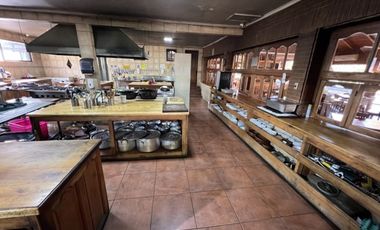 SE VENDE RESTAURANT PARRILLADAS CAUPOLICAN